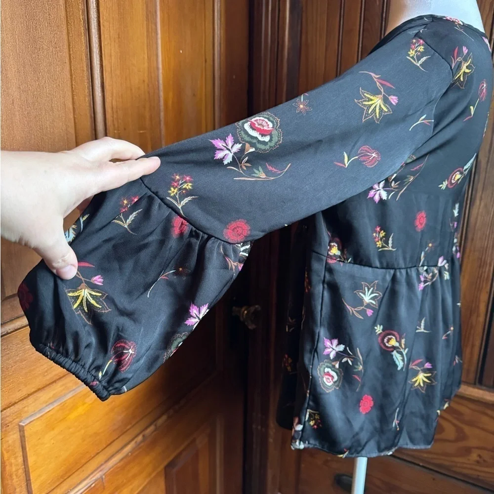 Old Navy Silky Tunic Top Size Large Floral Boho Print - Picture 4 of 9